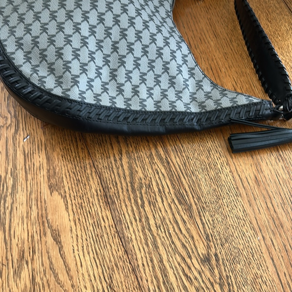 Michael  kors Lauryn  Black and Gray Hobo Bag with Monogram Print leather trim - Picture 9 of 12